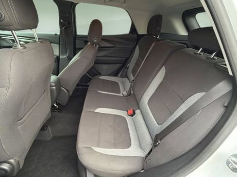 Used 2025 Chevrolet TrailBlazer LT AWD/4WD image 18