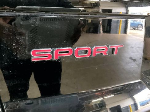 Used 2017 Land Rover Range Rover Sport HSE Dynamic image 11