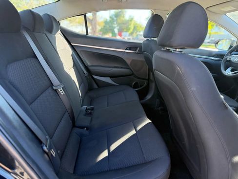 Used 2020 Hyundai Elantra SE w/ Cargo Package (C1) image 18