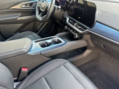 Certified 2024 Chevrolet Equinox EV LT image 18