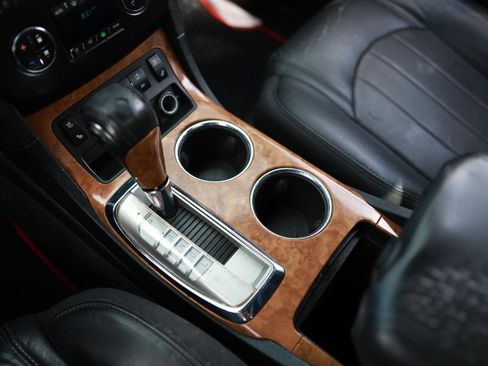 Used 2010 Buick Enclave CXL w/ Trailering Provision Package image 39