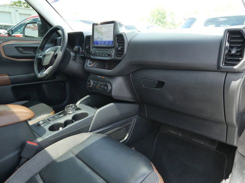 Used 2021 Ford Bronco Sport Outer Banks w/ Outer Banks Package AWD/4WD image 14