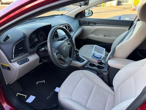 Used 2017 Hyundai Elantra SE FWD image 4