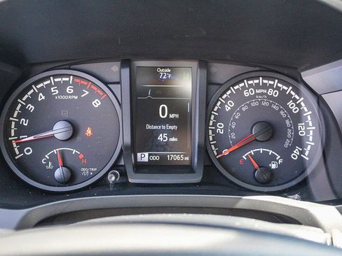 Used 2023 Toyota Tacoma SR RWD image 25