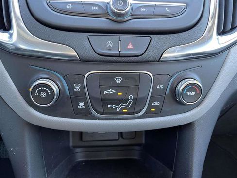 Used 2024 Chevrolet Equinox LS image 27