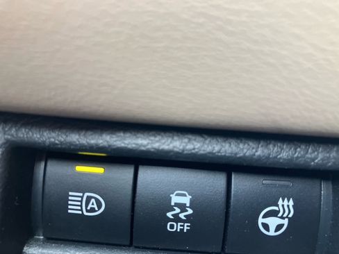 Used 2019 Toyota Avalon Limited w/ Advanced Safety Package image 14