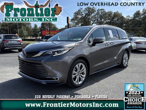 Used 2023 Toyota Sienna Platinum image 1
