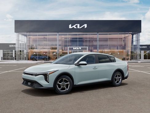 New 2026 Kia K4 FWD image 3