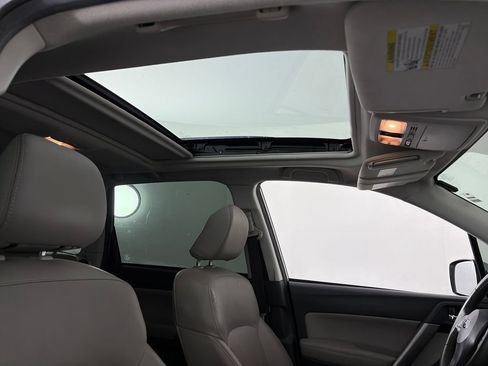 Used 2016 Subaru Forester 2.5i Limited AWD/4WD image 30
