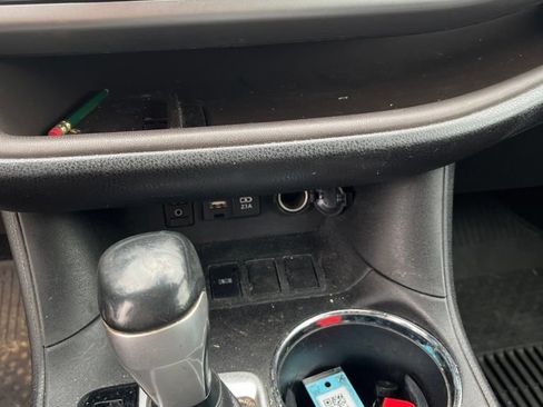 Used 2019 Toyota Highlander XLE FWD image 20
