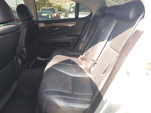 Used 2014 Lexus LS 460 AWD image 12