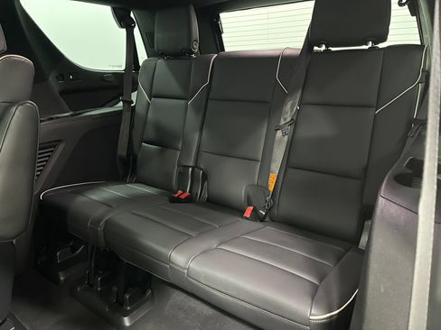 Used 2021 Cadillac Escalade Premium Luxury AWD/4WD image 30