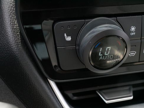 Used 2024 Toyota Grand Highlander AWD image 32