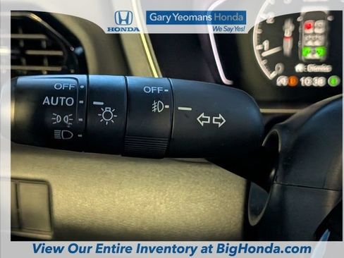 Used 2025 Honda Pilot Sport image 29