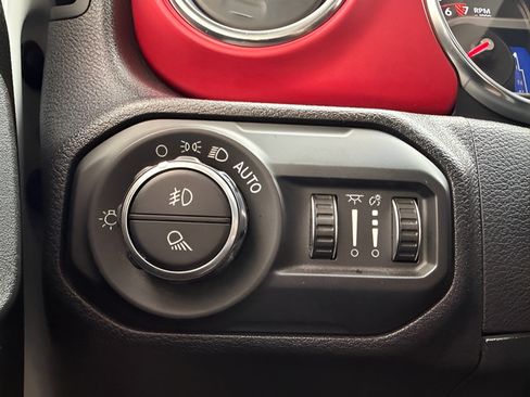 Used 2021 Jeep Gladiator Rubicon AWD/4WD image 13