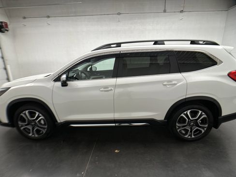 Used 2023 Subaru Ascent Limited w/ Technology Package AWD/4WD image 6