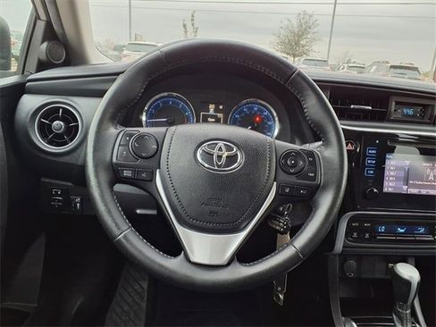 Used 2019 Toyota Corolla SE image 10