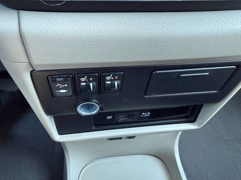 Used 2015 Toyota Sienna XLE Premium image 22