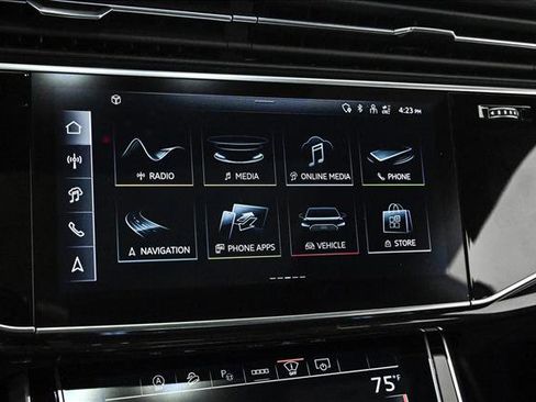 Certified 2025 Audi Q8 Prestige image 15