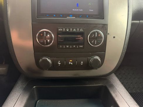 Used 2014 Chevrolet Silverado 2500 LTZ w/ LTZ Plus Package AWD/4WD image 22