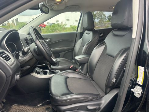 Used 2019 Jeep Compass Latitude w/ Cold Weather Group image 10