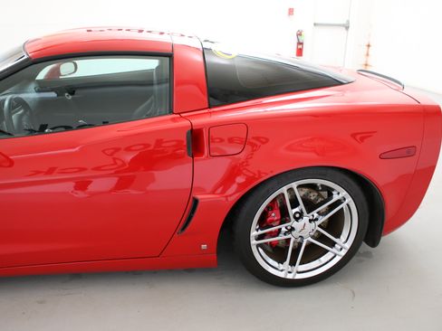 Used 2008 Chevrolet Corvette Z06 w/ Preferred Equipment Group image 7