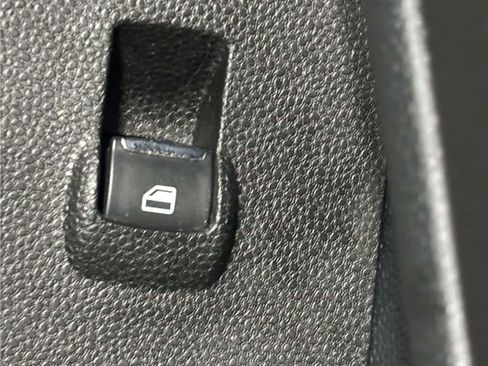 Used 2022 Ford EcoSport SE w/ SE Convenience Package image 36