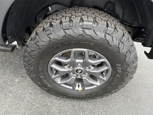 New 2025 Ford Bronco Badlands image 12