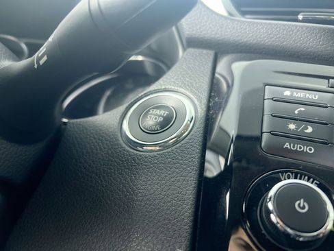 Used 2021 Nissan Rogue Sport SV image 21