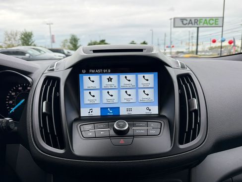 Used 2018 Ford Escape SE w/ SE Sync 3 Package AWD/4WD image 31