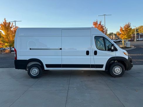 New 2026 RAM ProMaster 2500 w/ Convenience Group image 7