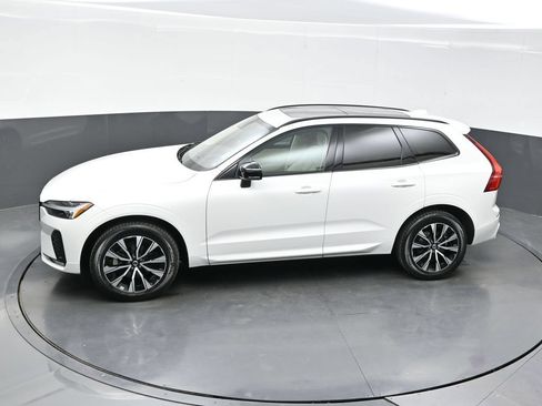 Used 2024 Volvo XC60 B5 Core w/ Protection Package Premier AWD/4WD image 30