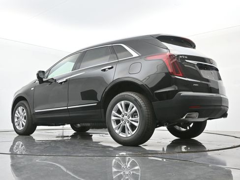 New 2025 Cadillac XT5 Luxury image 17