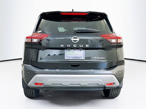 Used 2023 Nissan Rogue SV image 7