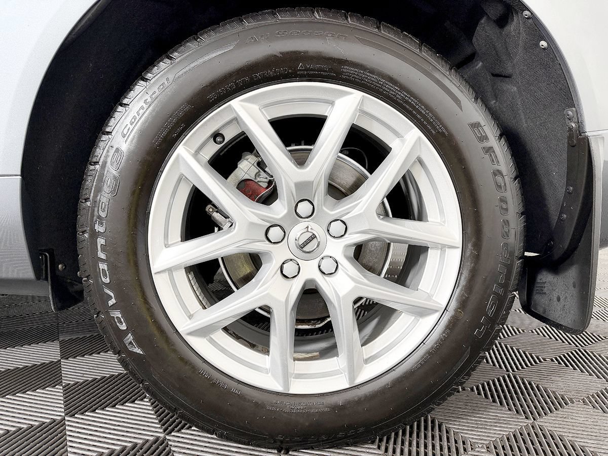 Used 2019 Volvo XC60 T5 Momentum w/ Premium Package AWD/4WD image 26