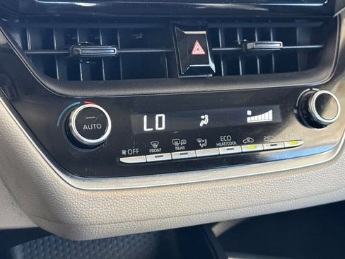 Used 2021 Toyota Corolla LE FWD image 20