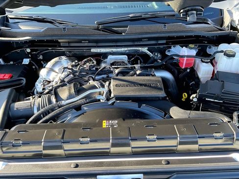 Used 2025 Chevrolet Silverado 3500 LT w/ Safety Package AWD/4WD image 10