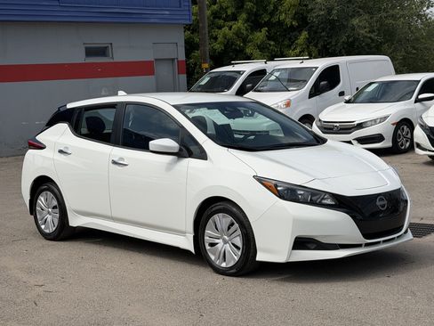 Used 2024 Nissan Leaf S FWD image 19