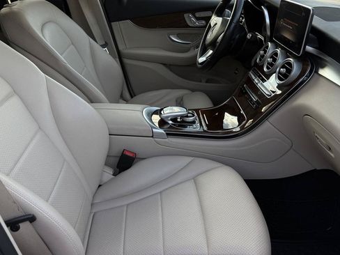 Used 2018 Mercedes-Benz GLC 300 4MATIC image 45