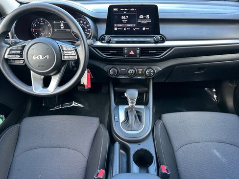 Used 2023 Kia Forte LXS w/ LXS Technology Package image 14