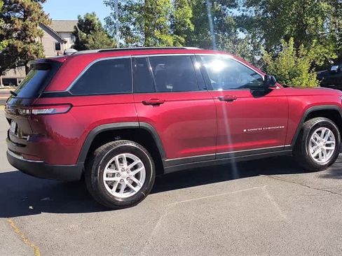 New 2025 Jeep Grand Cherokee Laredo X w/ Luxury Tech Group I image 9