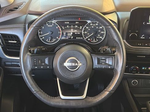 Used 2023 Nissan Rogue SL w/ SL Premium Package image 4