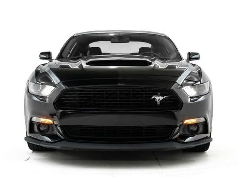Used 2017 Ford Mustang GT Premium w/ Equipment Group 401A RWD image 7