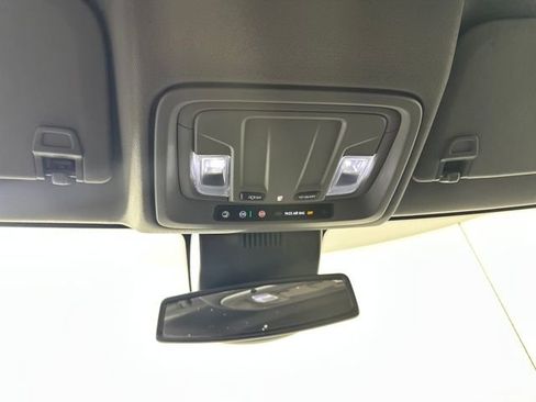 Used 2023 GMC Sierra 1500 SLT w/ SLT Convenience Package image 24