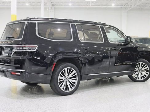 Used 2024 Jeep Grand Wagoneer Series III image 9