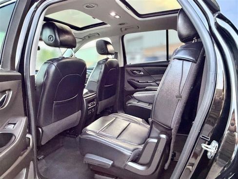 Used 2019 Chevrolet Traverse Premier AWD/4WD image 10