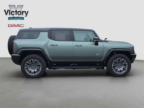 Used 2024 GMC Hummer EV 3X w/ LPO, Illumination Package image 18