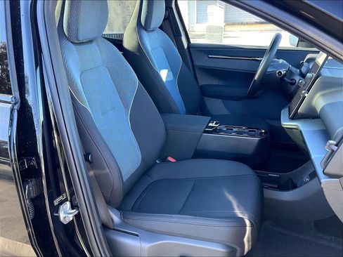 New 2026 Volvo EX30 Ultra w/ Protection Package Premier image 31