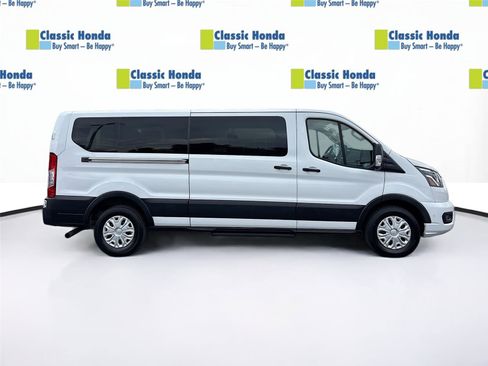 Used 2023 Ford Transit 350 XLT image 9