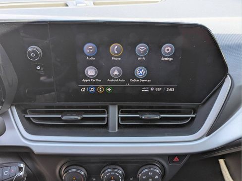 Used 2024 Chevrolet Trax LS w/ LS Convenience Package FWD image 25